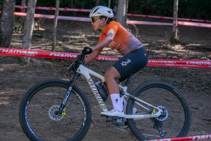 conheca-a-historia-de-anna-vitoria,-ciclista-baiana-que-vai-disputar-o-mundial-de-mountain-bike-na-europa