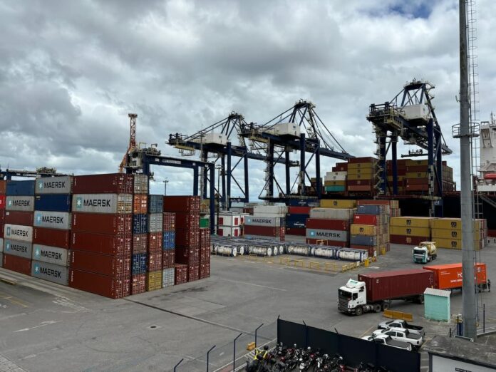 exportacoes-baianas-caem-26,3%-em-julho-diante-do-tarifaco-dos-eua;-saldo-comercial-registra-superavit-de-us$-1-bilhao