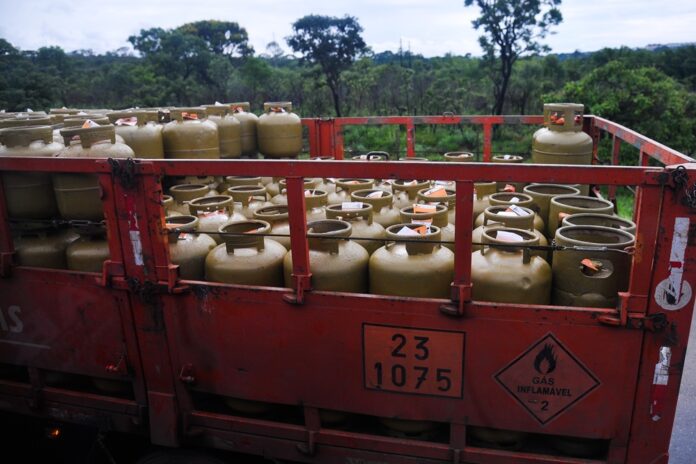 petrobras-anuncia-retorno-ao-mercado-de-distribuicao-de-gas-de-cozinha-apos-seis-anos