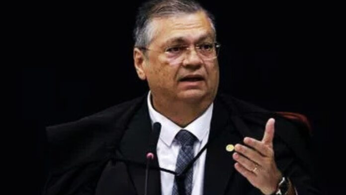 flavio-dino-entra-em-campo-e-rebate-pressao-dos-eua-sobre-o-stf