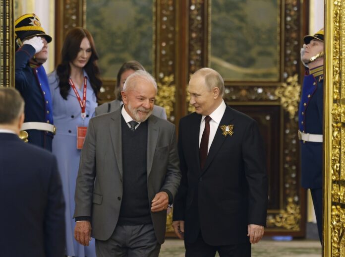 lula-e-putin-conversam-por-telefone-e-abordam-guerra-na-ucrania-e-brics