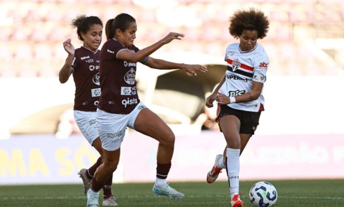 ferroviaria-e-sao-paulo-empatam-sem-gols-no-primeiro-jogo-das-quartas-de-final-do-brasileiro-feminino