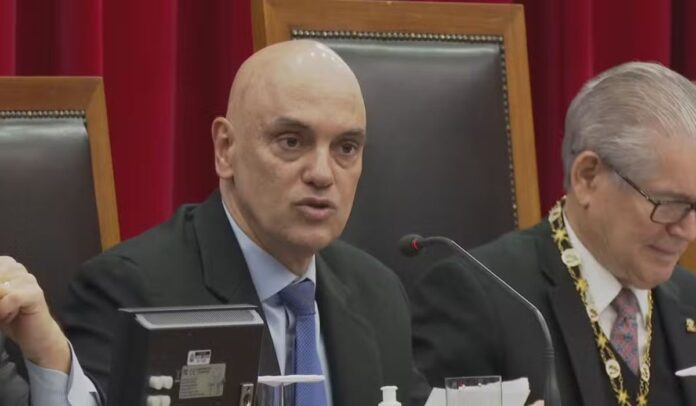 ministro-do-stf-alexandre-de-moraes-defende-constituicao-de-1988-como-barreira-contra-golpismo
