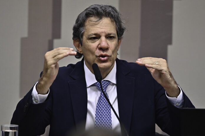 haddad-anuncia-que-plano-de-contingencia-sobre-o-tarifaco-de-trump-sai-amanha