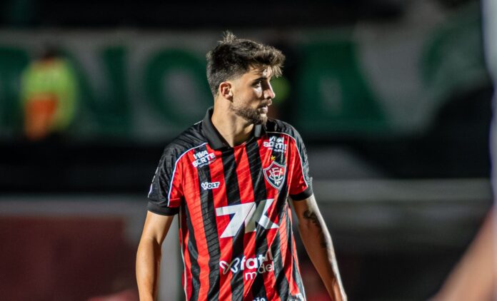 meia-do-vitoria-passara-por-cirurgia-e-deve-ser-desfalque-por-longo-periodo