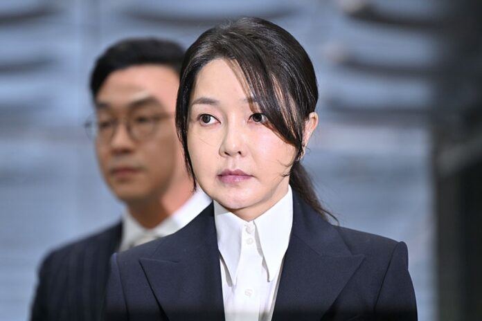 esposa-de-ex-presidente-destituido-da-coreia-do-sul-e-presa