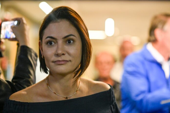 michelle-diz-que-atitude-de-zucco-(pl)-prejudica-bolsonaro-na-prisao