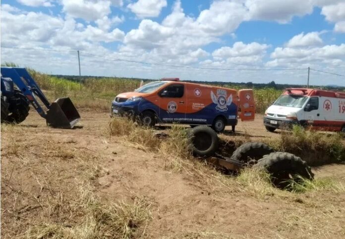 operador-morre-apos-trator-cair-em-buraco-na-zona-rural-de-riachao-do-jacuipe
