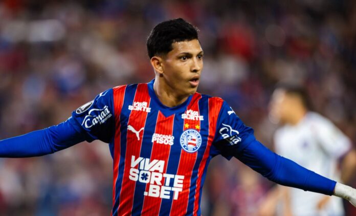 recuperado?-pulga-viaja-com-elenco-do-bahia-para-pegar-o-corinthians