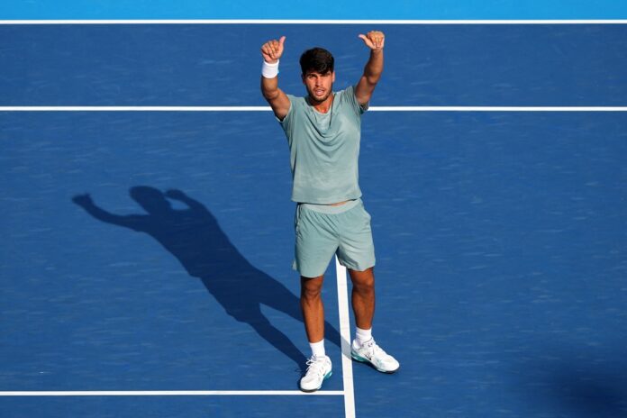 alcaraz-sofre-mas-vence-rublev-e-vai-as-semifinais-em-cincinnati