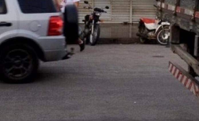 homem-e-perseguido-e-baleado-dentro-de-supermercado-em-eunapolis