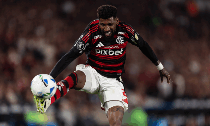 flamengo-confirma-lesao-leve-em-emerson-royal-e-monitora-proximo-retornos
