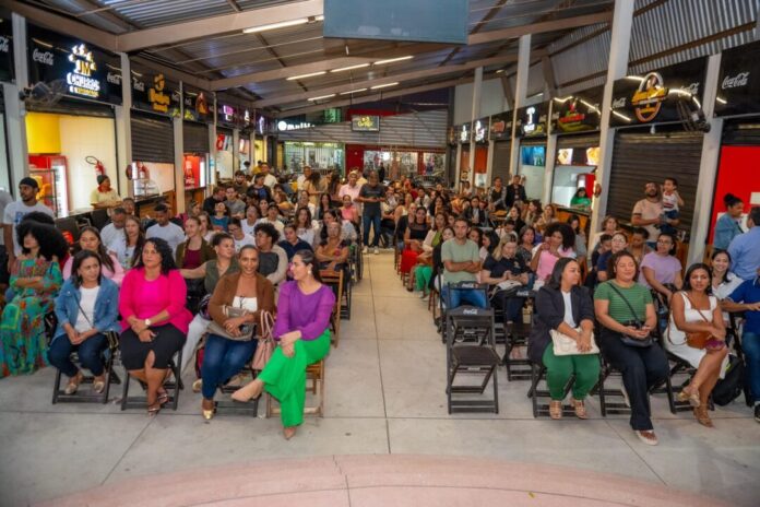 agosto-lilas:-evento-discute-e-conscientiza-sobre-o-combate-a-violencia-contra-a-mulher