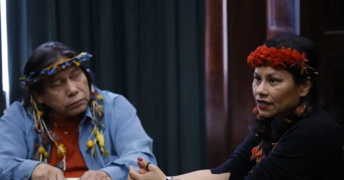 escritores-indigenas-alertam-para-crise-climatica-e-cobram-mudancas-estruturais-no-consumo-e-producao