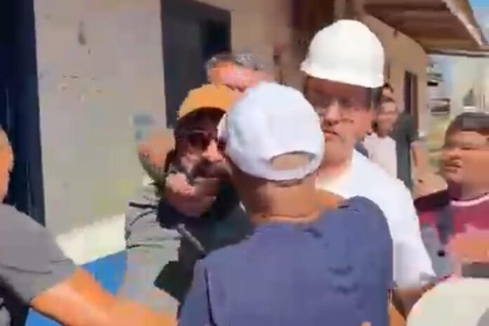 prefeito-agride-jornalista-ao-vistoriar-obra-em-macapa;-veja-video
