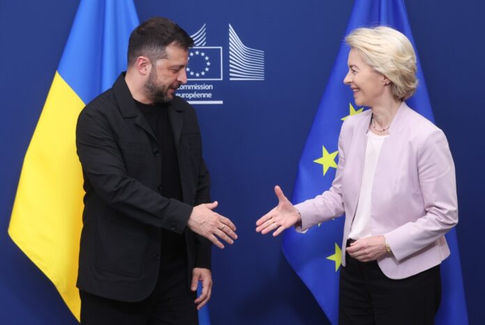 zelensky-e-lideres-europeus-negociam-em-washington-um-possivel-acordo-de-paz-na-ucrania