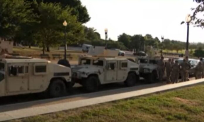 eua-enviam-mais-de-4-mil-militares-para-aguas-latinas-em-acao-contra-carteis