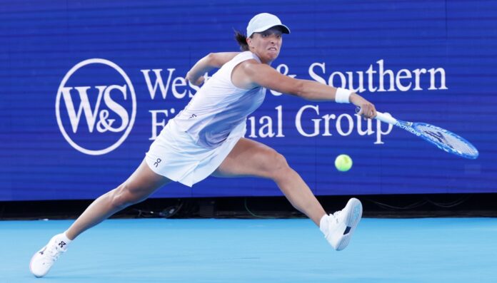 iga-swiatek-sobe-para-2a-posicao-no-ranking-da-wta-apos-vitoria-em-cincinnati;-bia-haddad-volta-ao-top-20