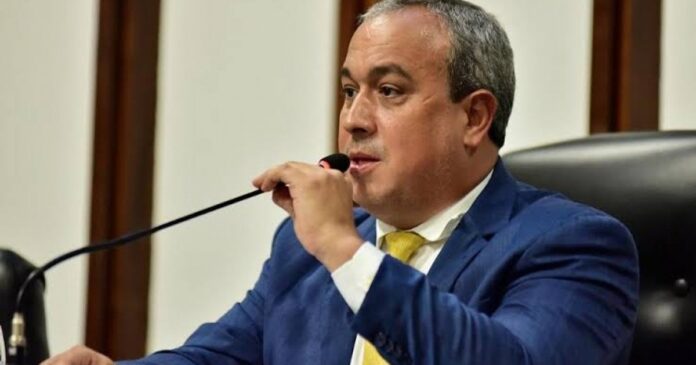 de-saida-do-pl,-vitor-azevedo-tem-“leque”-de-possibilidades-com-partidos-da-base-de-jeronimo,-mas-prega-cautela
