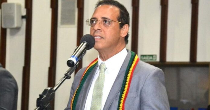 hilton-coelho-critica-falta-de-plano-de-reducao-da-letalidade-policial-em-reuniao-sobre-reestruturacao-das-policias