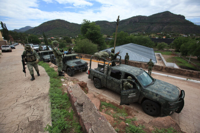 no-mexico,-seis-cabecas-humanas-sao-encontradas-em-estrada-de-area-de-atuacao-do-narcotrafico