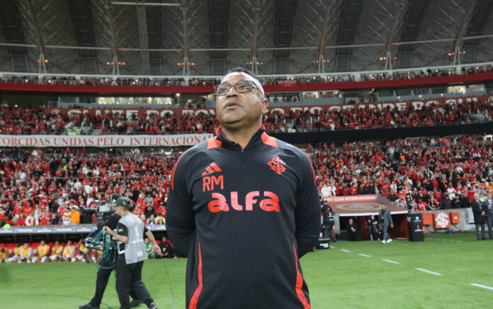 “se-aventa-minha-saida-ha-dois-meses”,-disse-tecnico-do-internacional