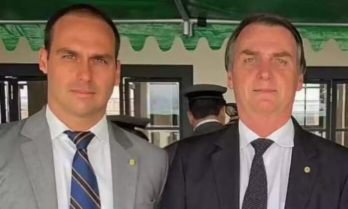 relatorio-da-pf-expoe-mensagens-com-xingamentos-entre-bolsonaro,-eduardo-e-malafaia