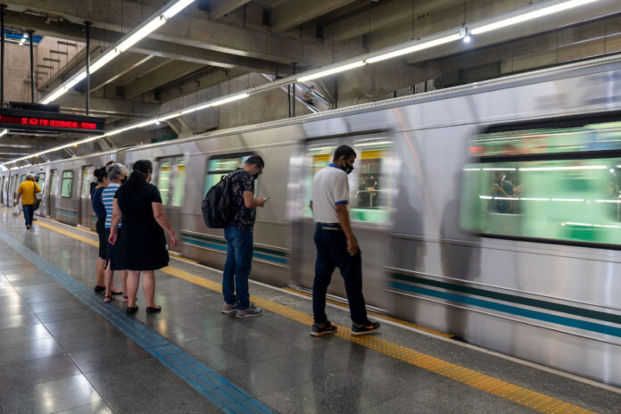linhas-do-metro-e-da-cptm-tem-problemas-na-manha-desta-quinta-(21/8)