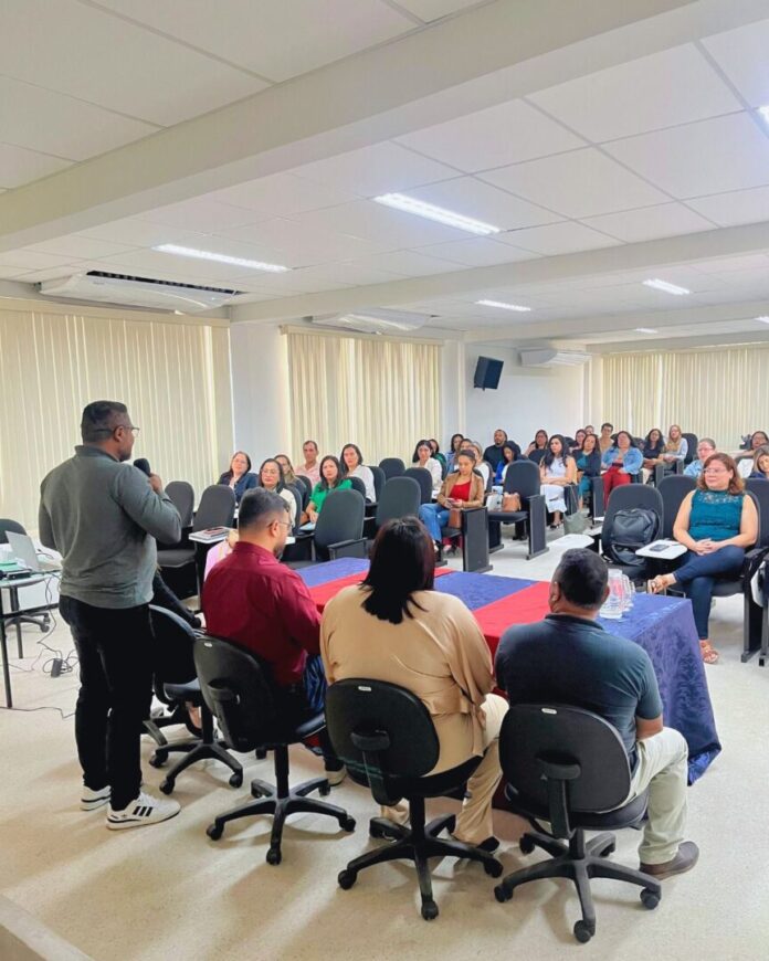 teixeira-de-freitas-participa-do-inicio-do-programa-bahia-alfabetizada-crianca