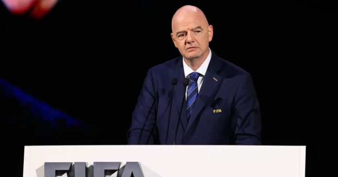 presidente-da-fifa-condena-violencia-em-independiente-x-universidad-de-chile-e-pede-sancoes-exemplares