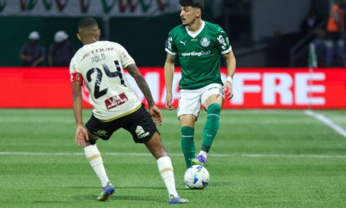palmeiras-administra-vantagem,-fica-no-empate-com-universitario-e-vai-as-quartas-de-final-da-libertadores