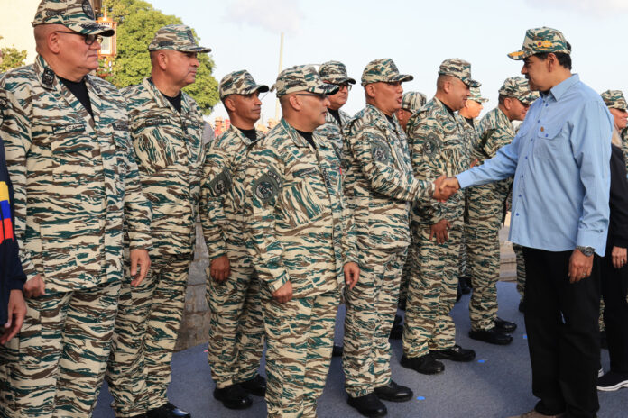 eua-e-guiana-acusam-maduro-de-narcoterrorismo-em-meio-a-aumento-das-tensoes-no-caribe