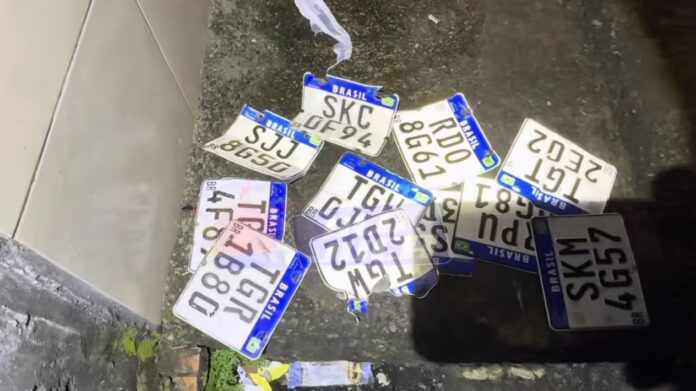 seis-motos-roubadas-sao-encontradas-em-desmanche-no-bairro-de-coutos,-em-salvador