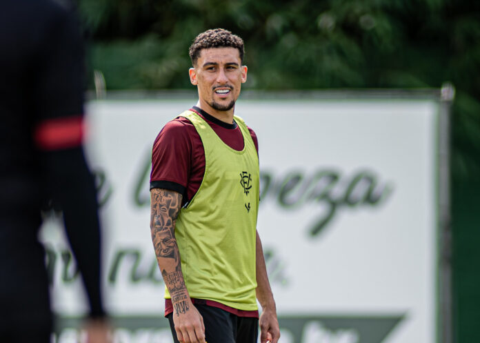 apos-goleada,-vitoria-anuncia-demissao-do-tecnico-fabio-carille