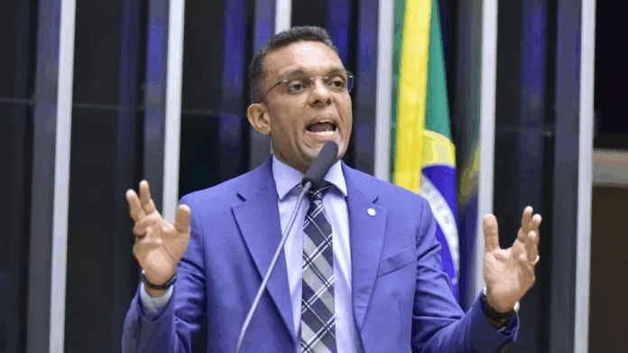 otoni-de-paula-critica-malafaia-e-diz-que igreja-evangelica-nao-e-de-bolsonaro-e-nem-de-lula