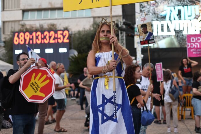 manifestantes-exigem-em-israel-acordo-sobre-refens-em-gaza