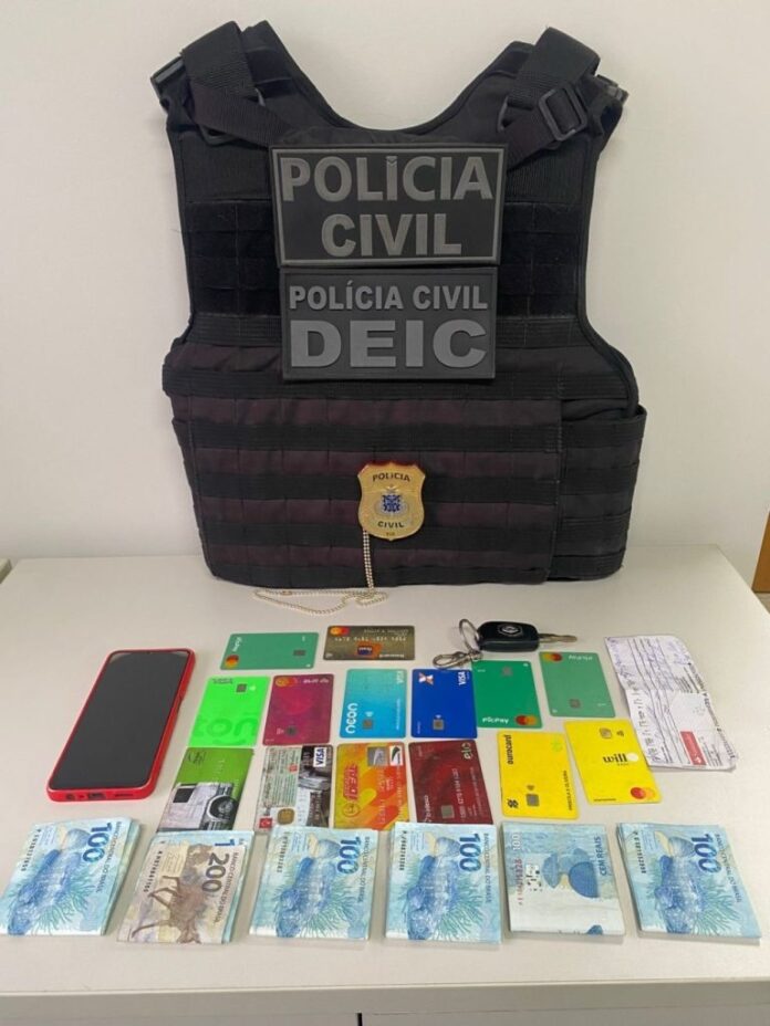 homem-e-preso-ao-tentar-subornar-policial-para-encerrar-investigacao;-caso-ocorreu-em-jequie