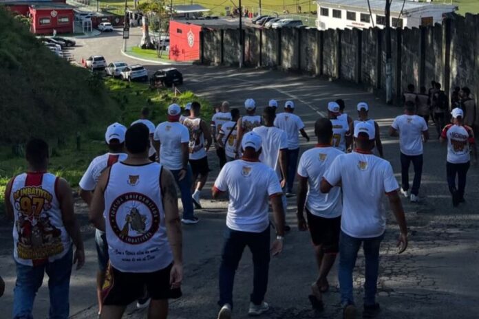 apos-goleada-de-8-a-0,-tui-vai-ao-barradao-para-cobrancas