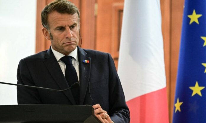 macron-declara-apoio-total-a-premie-ante-mocao-que-pode-derrubar-o-governo