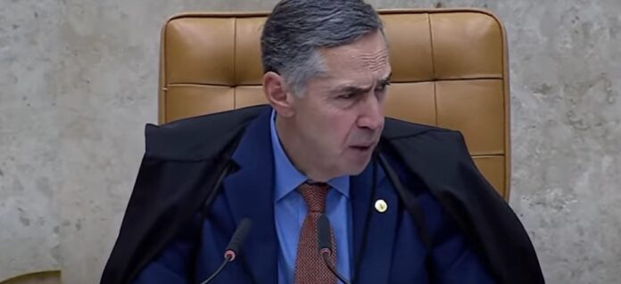 video:-barroso-se-surpreende-com-regra-de-concurso-das-forcas-armadas:-“e-isso-mesmo?”