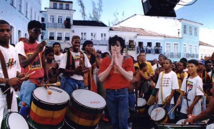 aniversario-do-rei-do-pop:-relembre-passagem-de-michael-jackson-por-salvador