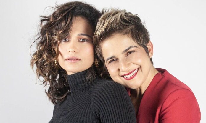 nanda-costa-posa-nua-ao-lado-de-lan-lanh-em-foto-classica