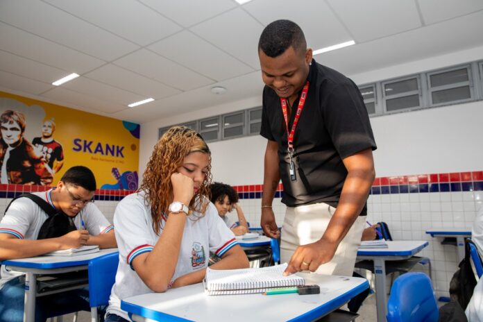 mais-162-professores-do-ensino-profissional-aprovados-em-processo-seletivo-sao-convocados-na-bahia