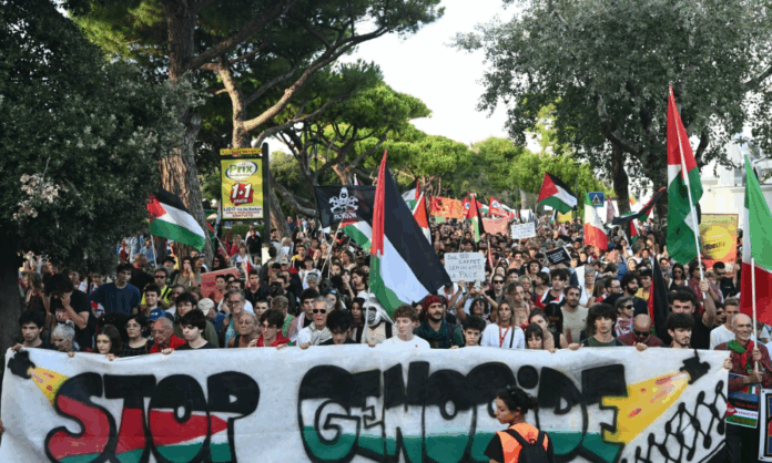 milhares-de-pessoas-protestam-contra-acoes-de-israel-em-gaza-a-margem-do-festival-de-veneza