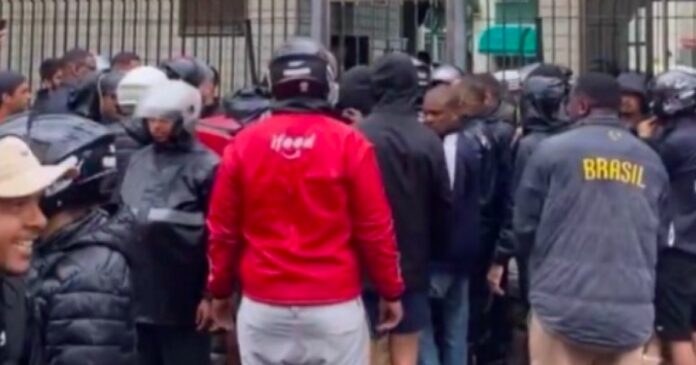 motoboys-protestam-apos-entregador-ser-baleado-por-policial-penal-na-taquara