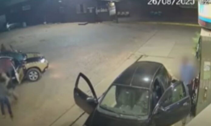 mulher-escapa-de-sequestro-e-estupro-em-posto-de-gasolina-em-minas-gerais