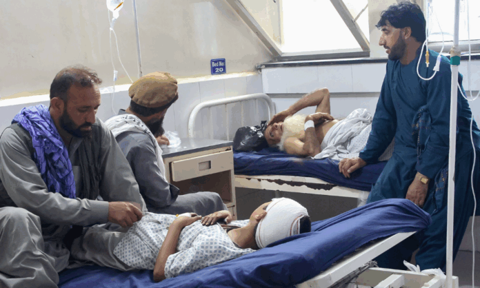 terremoto-deixa-mais-de-800-mortos-no-afeganistao