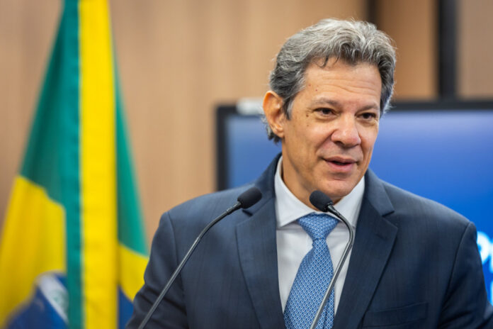 governo-trump-tem-postura-erratica-e-sem-precedentes,-afirma-haddad