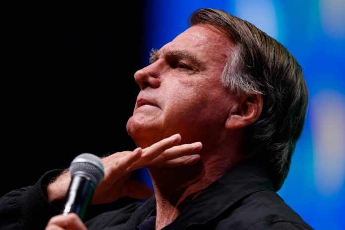 ‘no-julgamento-de-bolsonaro,-brasil-enfrenta-trump-e-proprio-passado-autoritario’,-diz-the-washington-post