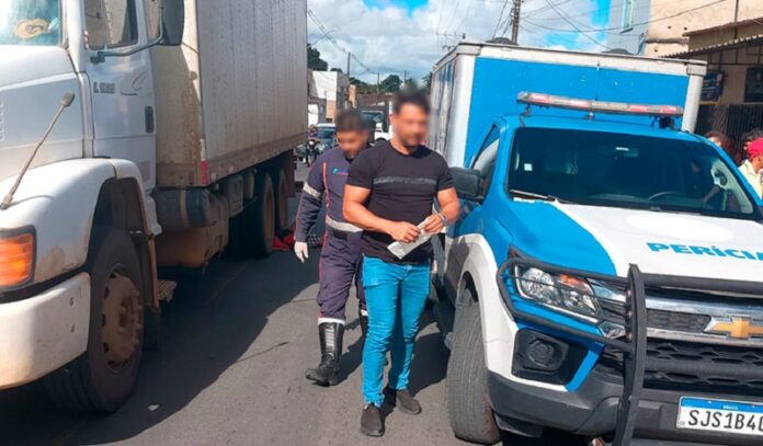 tragedia-em-itamaraju:-homem-morre-atropelado-por-caminhao-na-avenida-acm